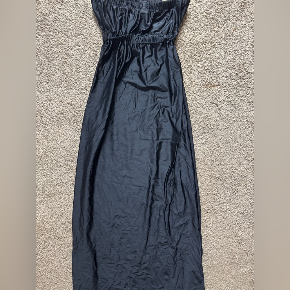 Black Strapless Ruched Maxi - Picture 6 of 6